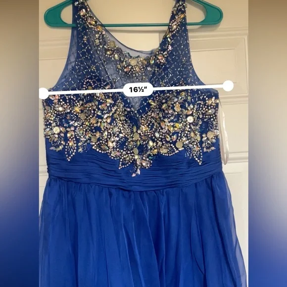 Homecoming dress - Picture 3 of 5